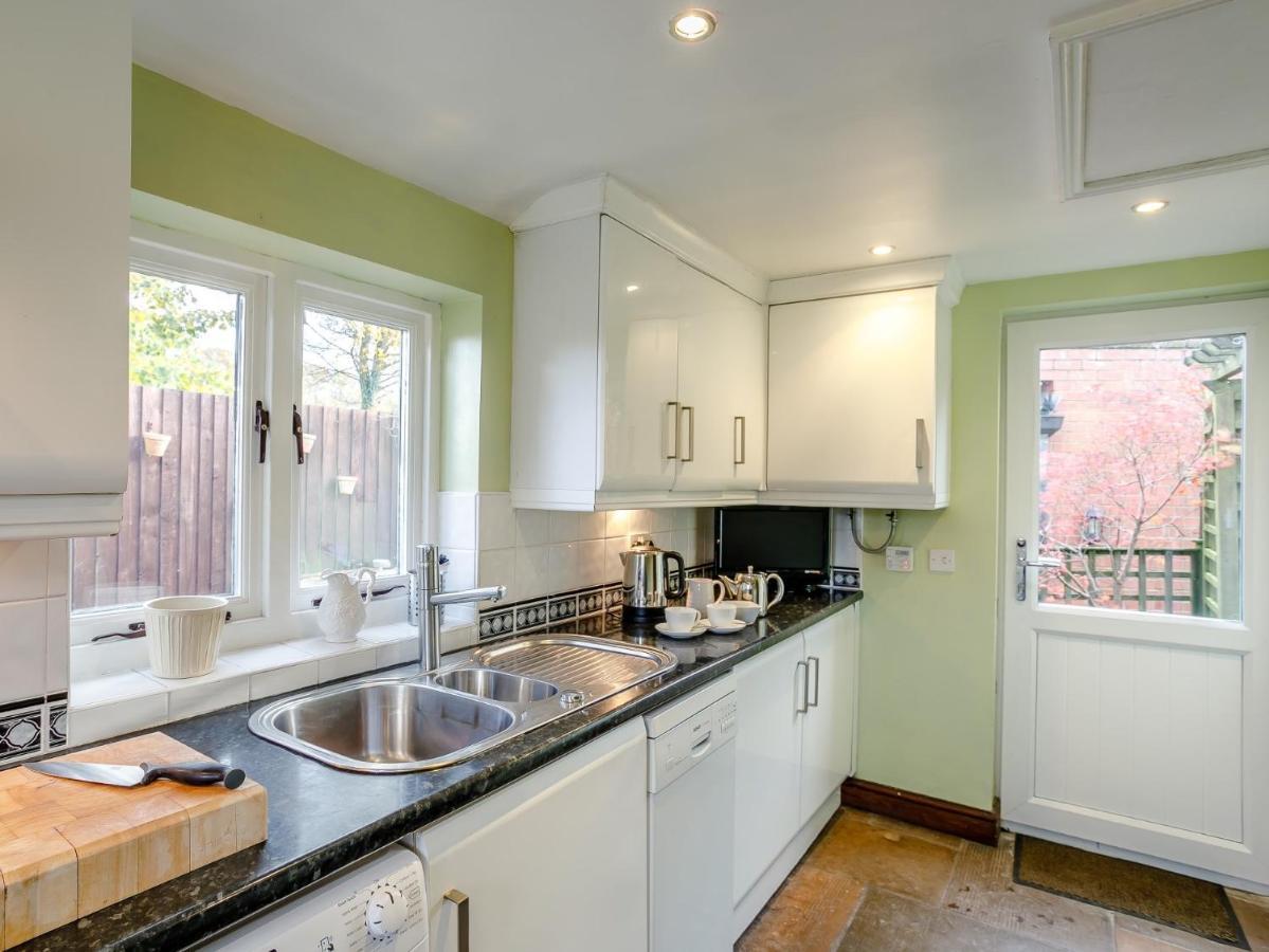 1 Bed In Fenny Bentley 80376 Exterior foto